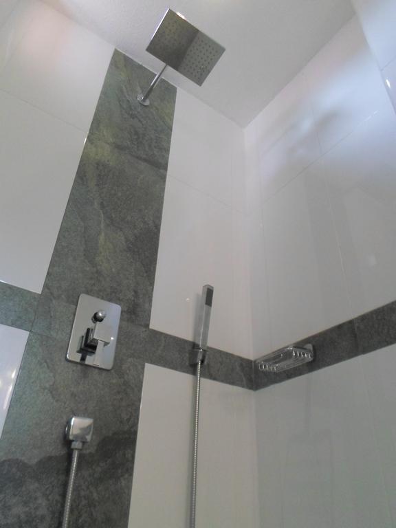 Nilas Guesthouse Хиккадува Номер фото